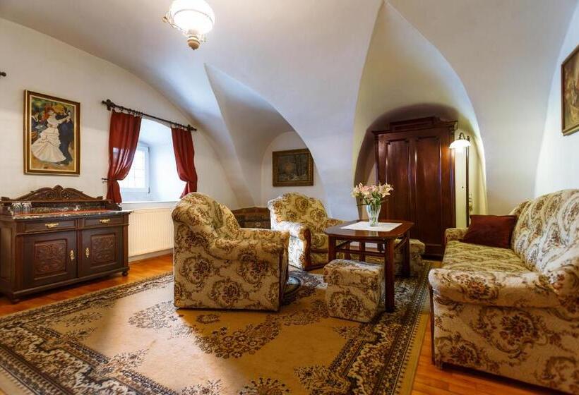 پانسیون Penzion Restaurant Atrium