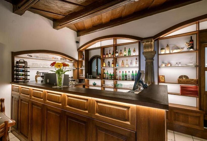 پانسیون Penzion Restaurant Atrium