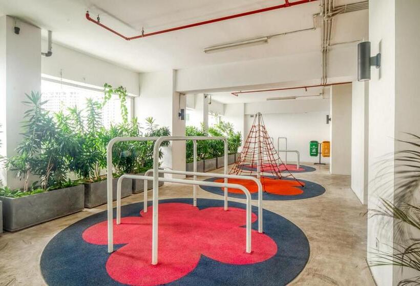 Пансион Redliving Apartemen Grand Kamala Lagoon Kita Pro Tower Barclay North