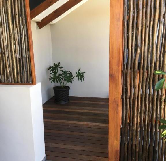 펜션 Turaco Guest House