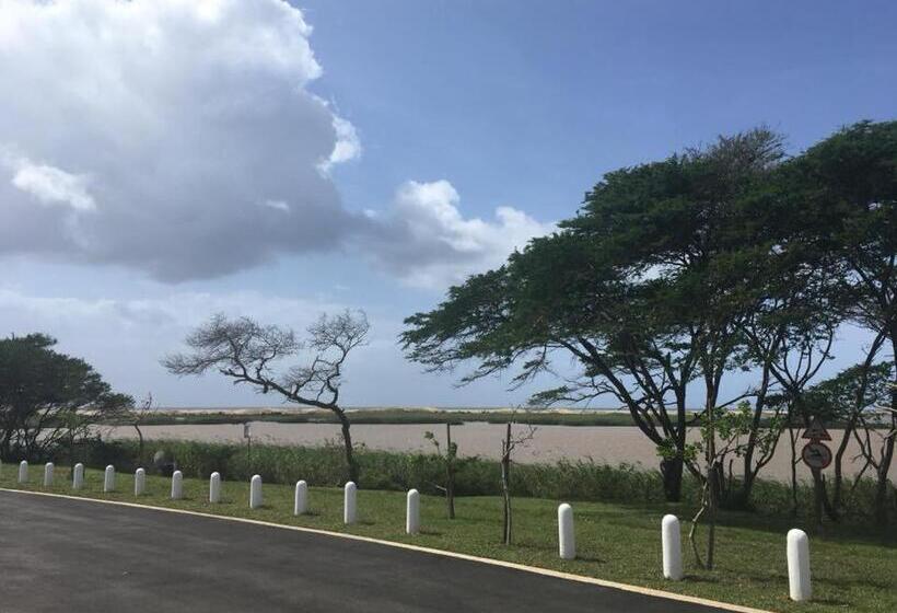 펜션 Turaco Guest House