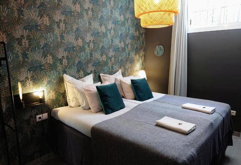 بنسيون Carmen Rooms    Boutique B&b By The Sea