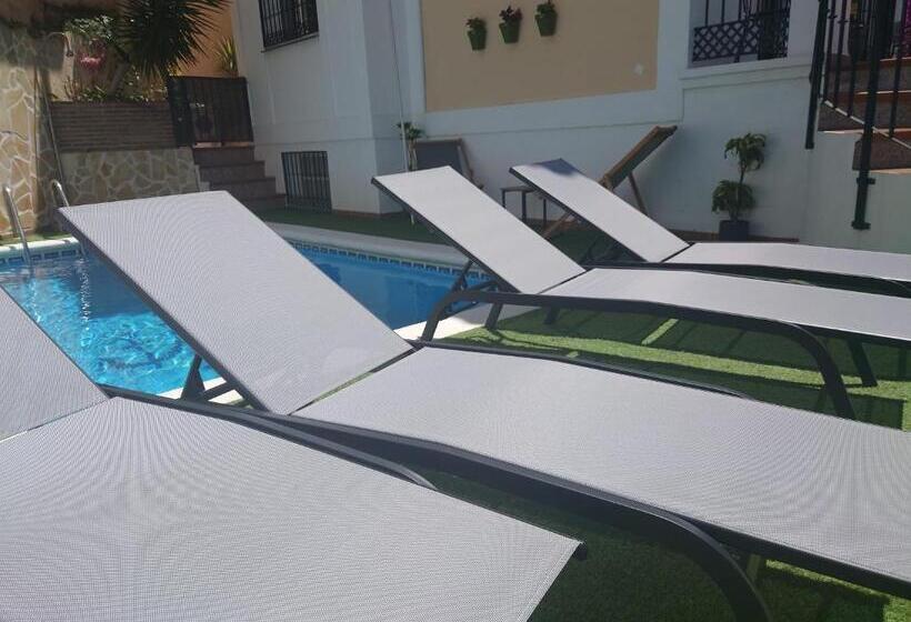 بنسيون Carmen Rooms    Boutique B&b By The Sea