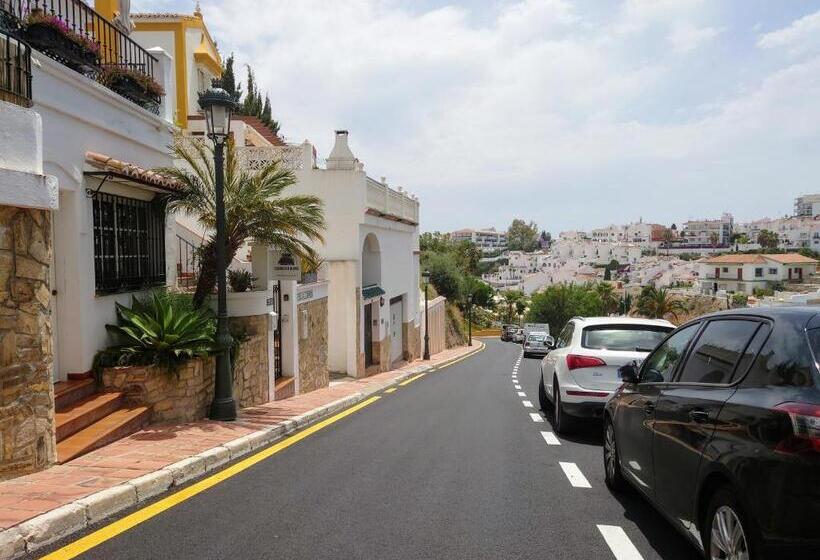 بنسيون Carmen Rooms    Boutique B&b By The Sea