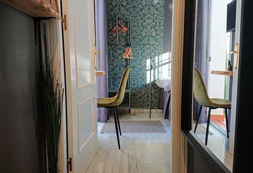 بنسيون Carmen Rooms    Boutique B&b By The Sea