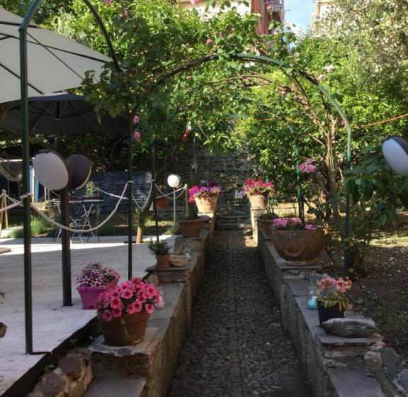 پانسیون White Lerici