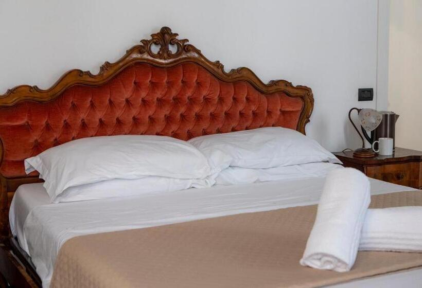 پانسیون White Lerici