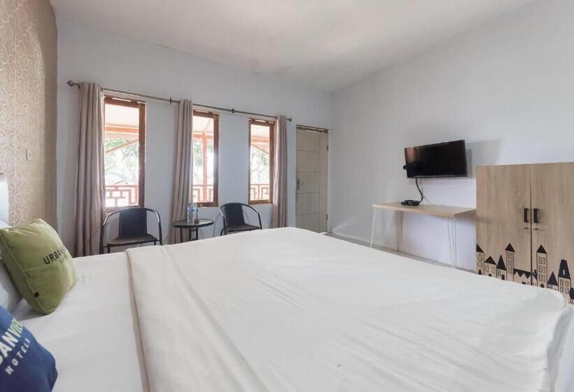 Urbanview Hotel D Pineapple Villa Ciater By Reddoorz