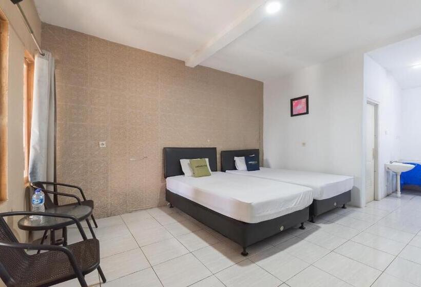 Urbanview Hotel D Pineapple Villa Ciater By Reddoorz