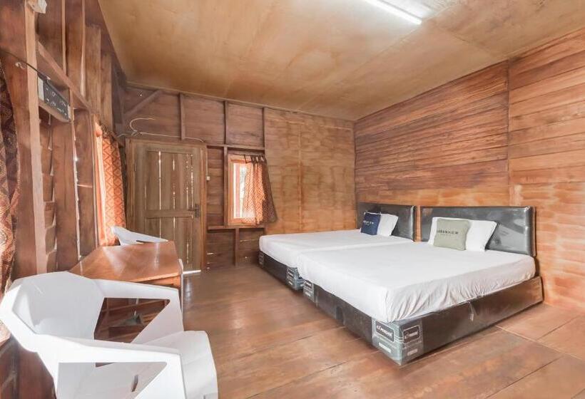 Urbanview Hotel D Pineapple Villa Ciater By Reddoorz