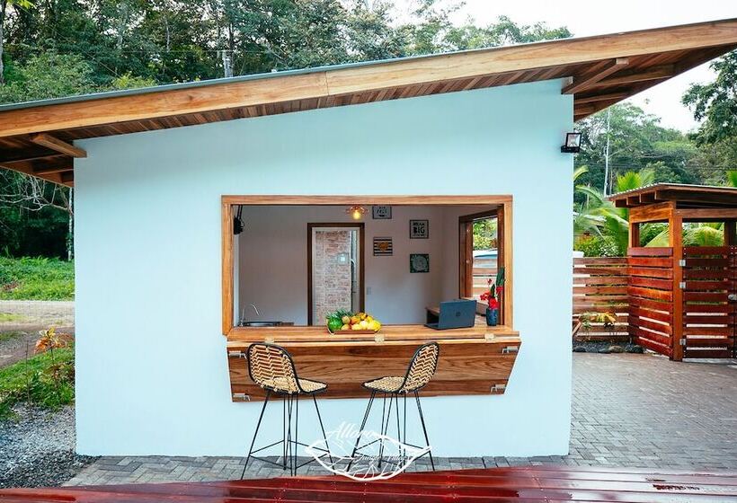 Alloro Jungle Villas