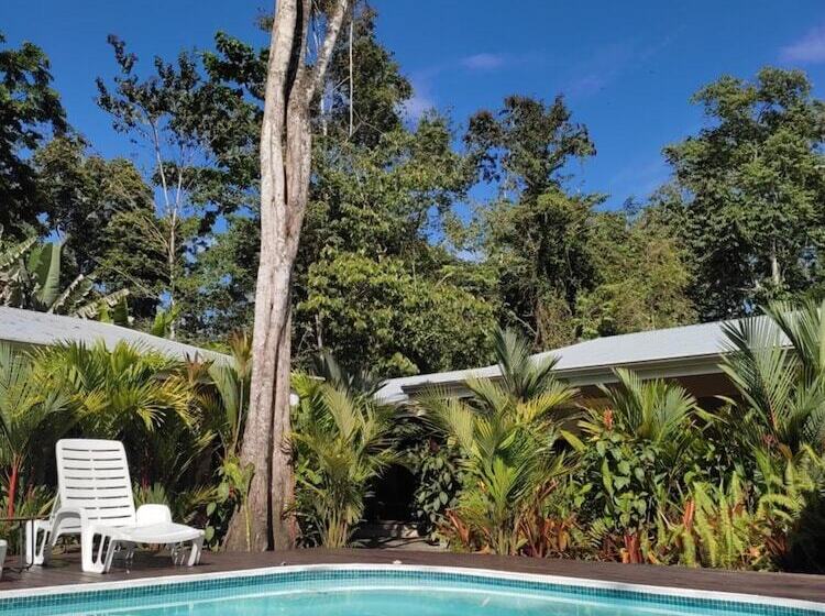 Alloro Jungle Villas