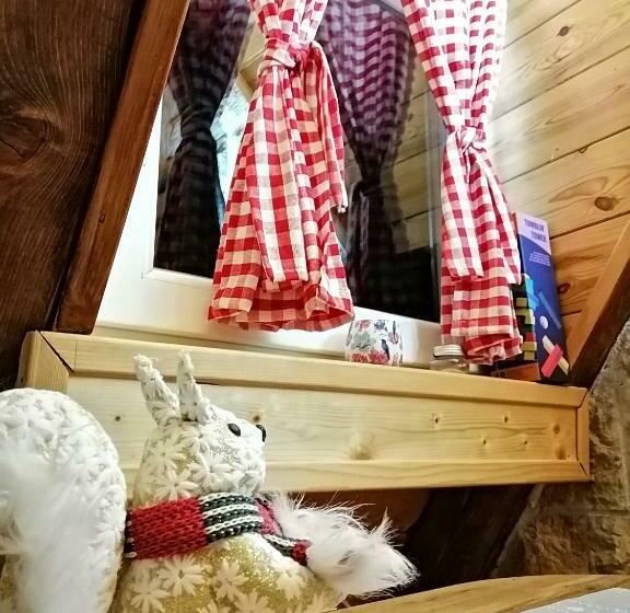 تختخواب و صبحانه Apartmani Runolist