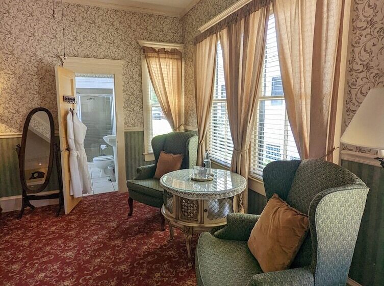 مبيت وإفطار Old Powder House Inn