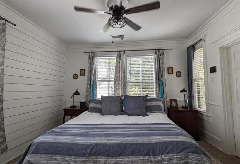 مبيت وإفطار Old Powder House Inn