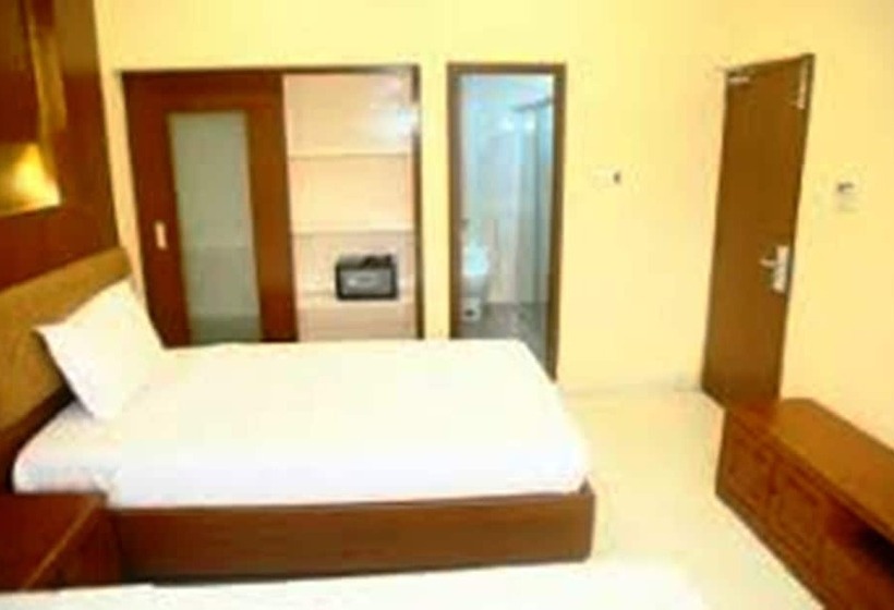 Отель Balaje Residency