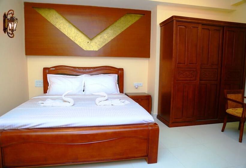 Отель Balaje Residency