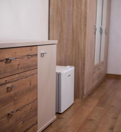 酒店 Complex Adora