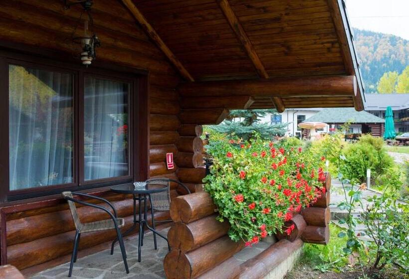 酒店 Complex Adora