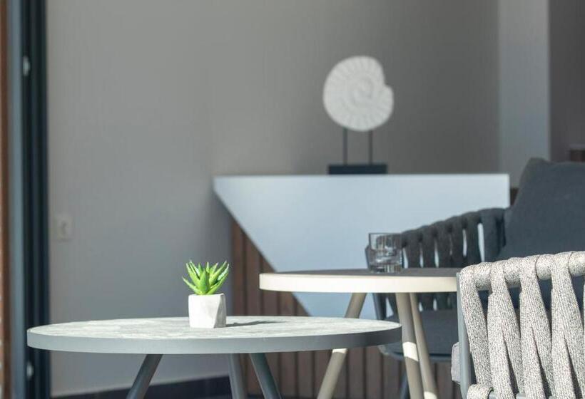 Отель Kn Ionian Suites