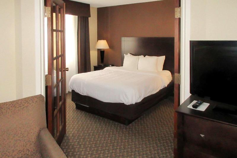 Отель Mainstay Suites