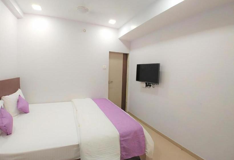 فندق Matruchhaya   Near Lonavala Market Railway And Bus Station