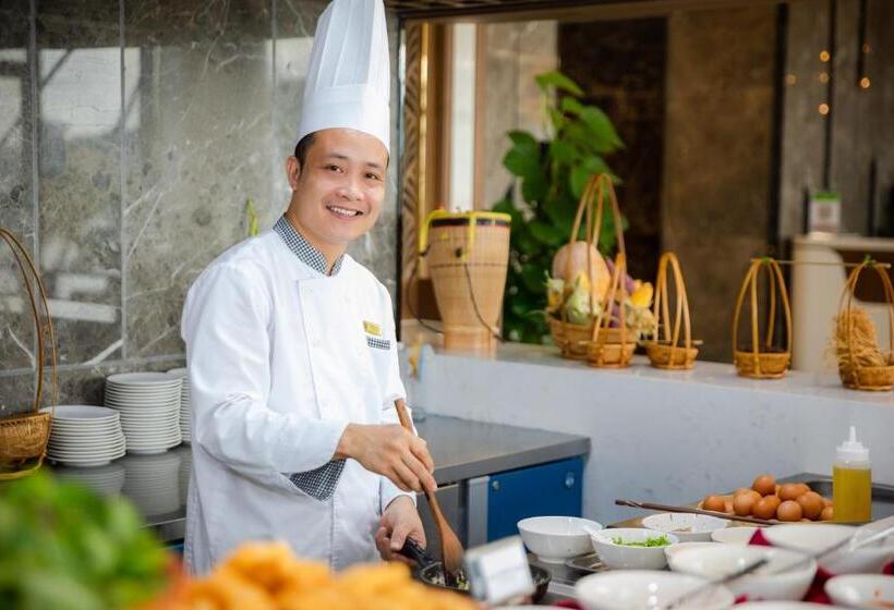 هتل Muong Thanh Grand Bai Chay