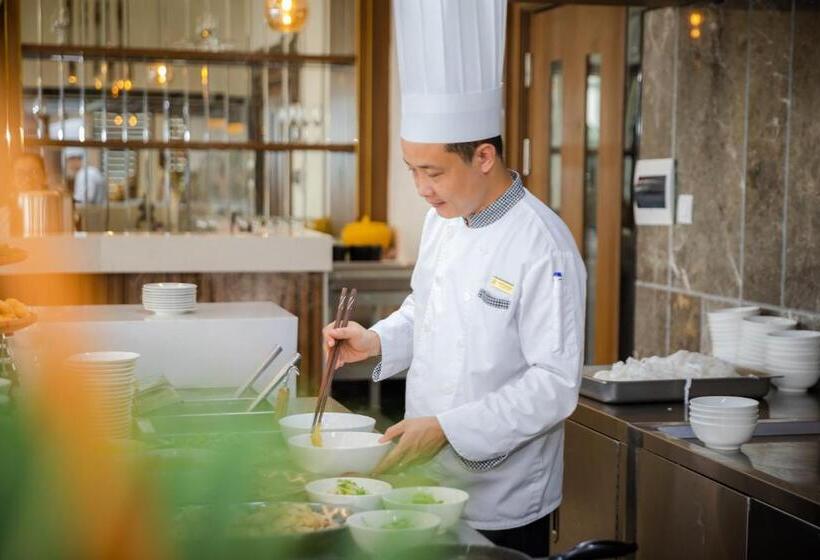 هتل Muong Thanh Grand Bai Chay