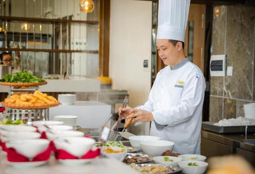 هتل Muong Thanh Grand Bai Chay