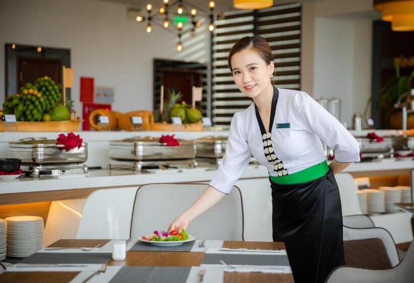 هتل Muong Thanh Grand Bai Chay