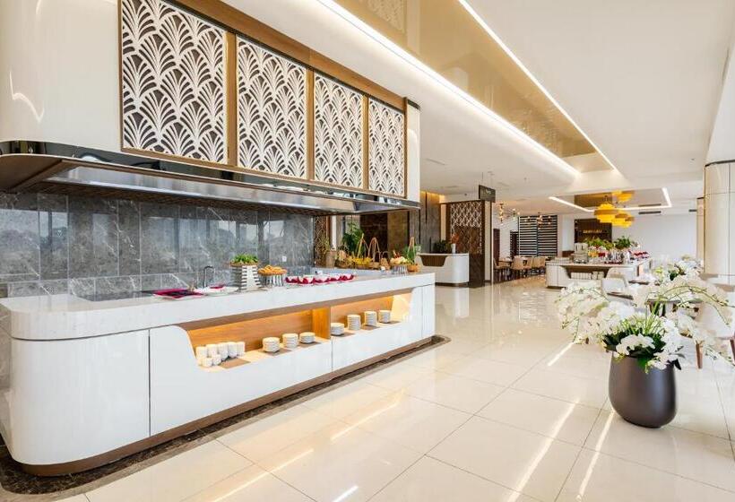 هتل Muong Thanh Grand Bai Chay