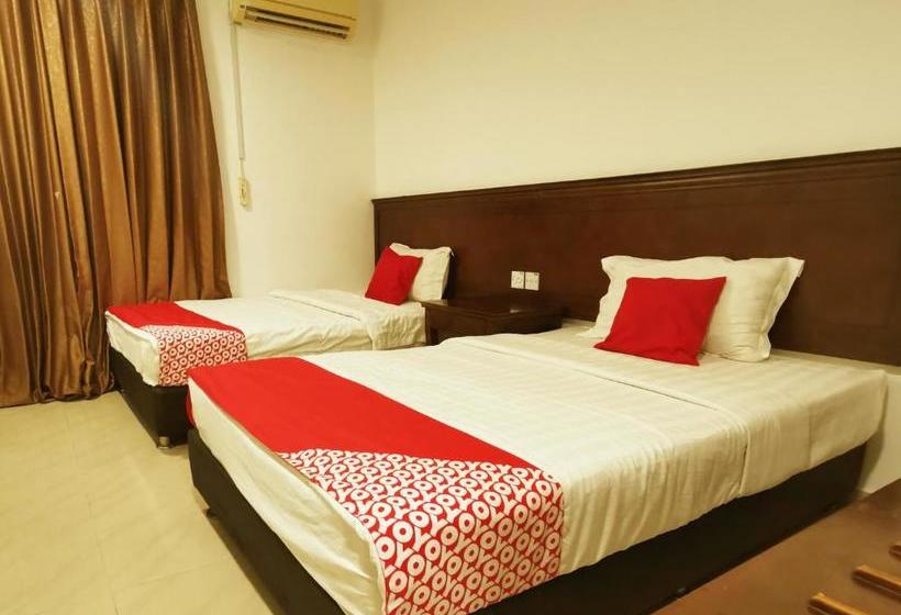 Отель Oyo 1227 Aa Inn