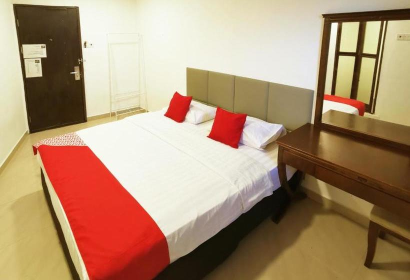 Отель Oyo 1227 Aa Inn