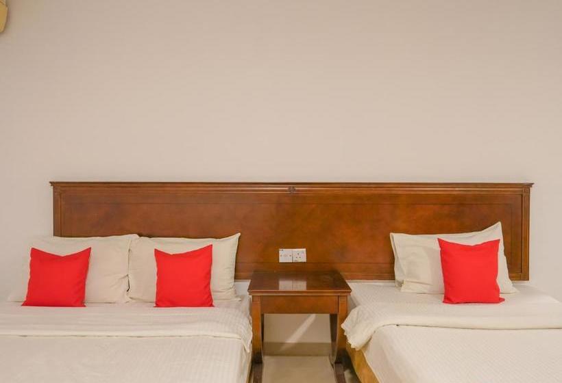 Отель Oyo 1227 Aa Inn