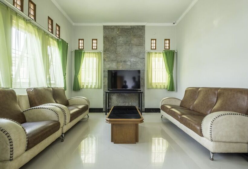 فندق Oyo 2072 Wisma Teratai