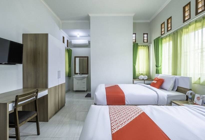 فندق Oyo 2072 Wisma Teratai