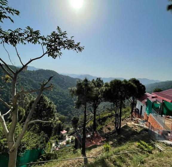 فندق Popping Pines Resort