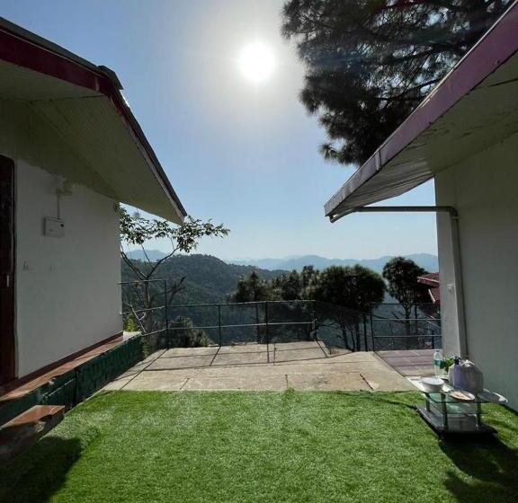 فندق Popping Pines Resort