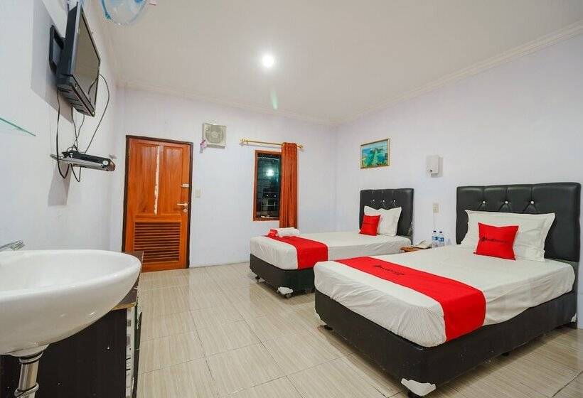 هتل Reddoorz Near Danau Toba Parapat