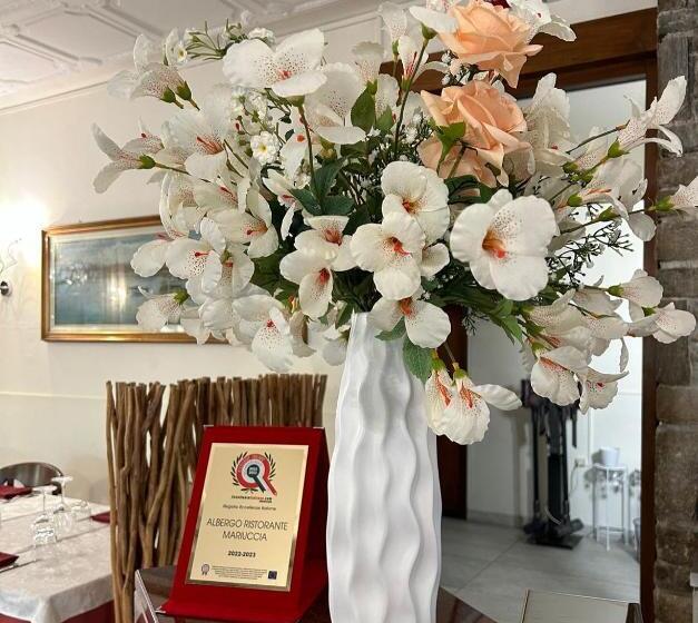 هتل Ristorante Mariuccia Varese