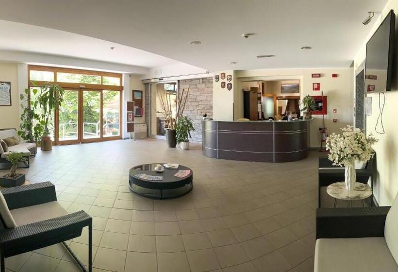 هتل Ristorante Mariuccia Varese