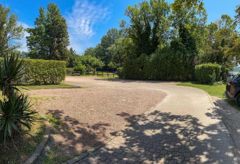 هتل Ristorante Mariuccia Varese