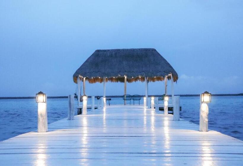 هتل Royal Palm Bacalar Cabañas & Lagoon Club