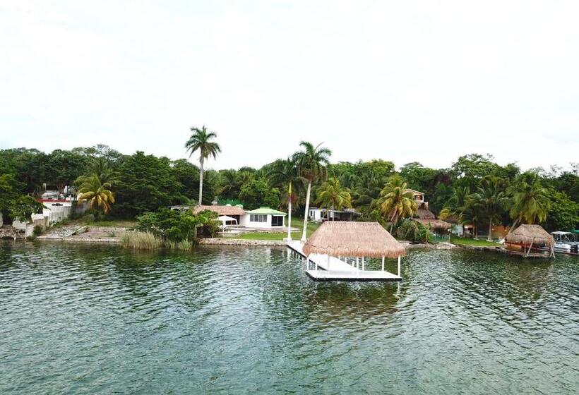 酒店 Royal Palm Bacalar Cabañas & Lagoon Club