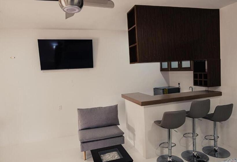 酒店 Royal Palm Bacalar Cabañas & Lagoon Club