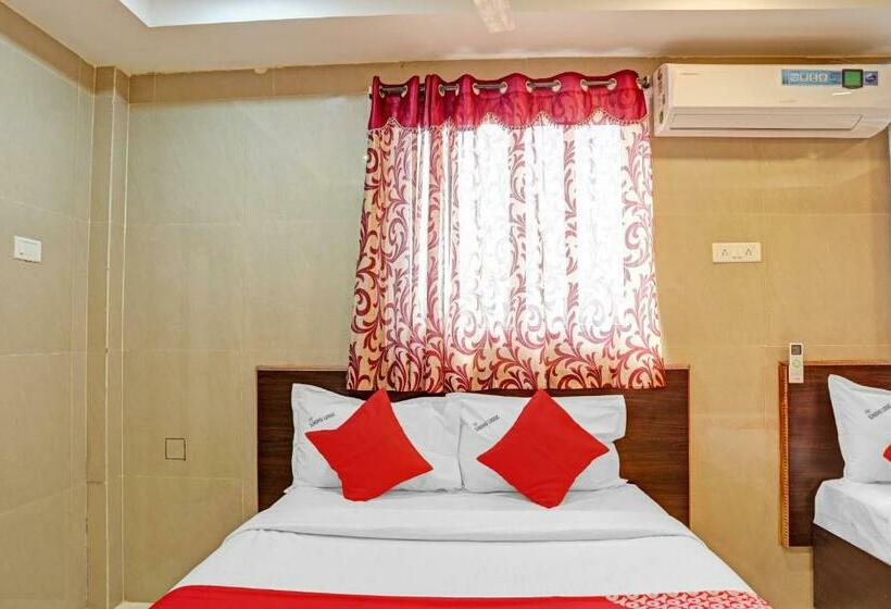 호텔 Spot On 67642 Sindhu Lodge