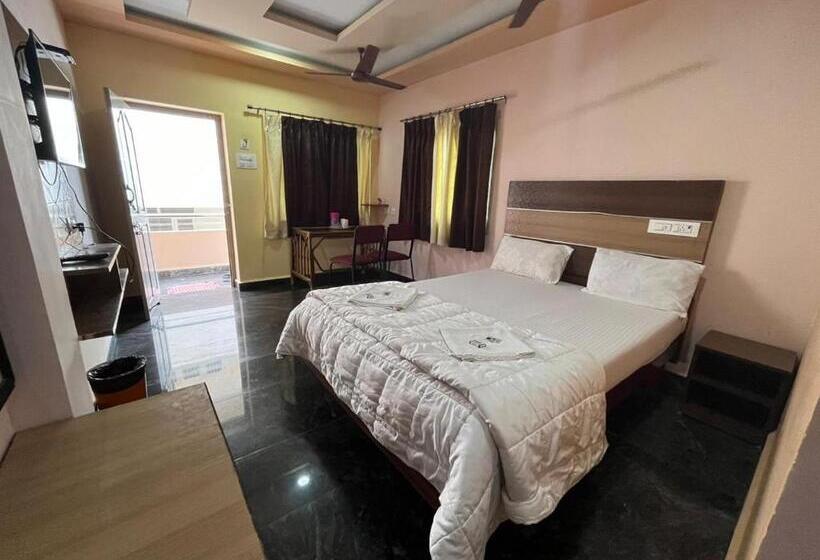 ホテル Sri Murugan Beach Paradise