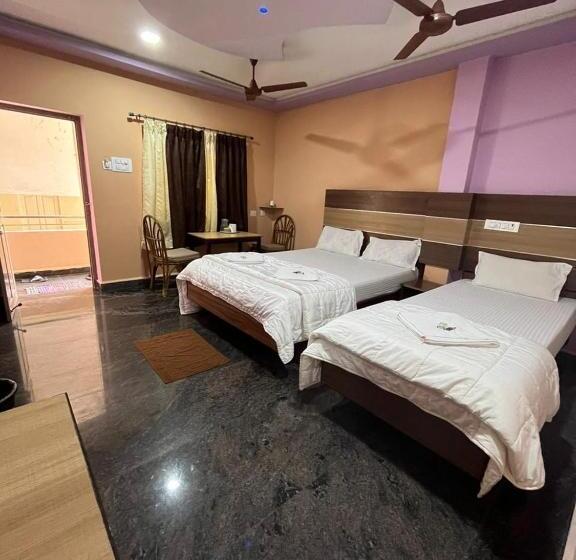 ホテル Sri Murugan Beach Paradise