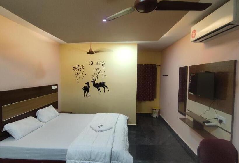 ホテル Sri Murugan Beach Paradise