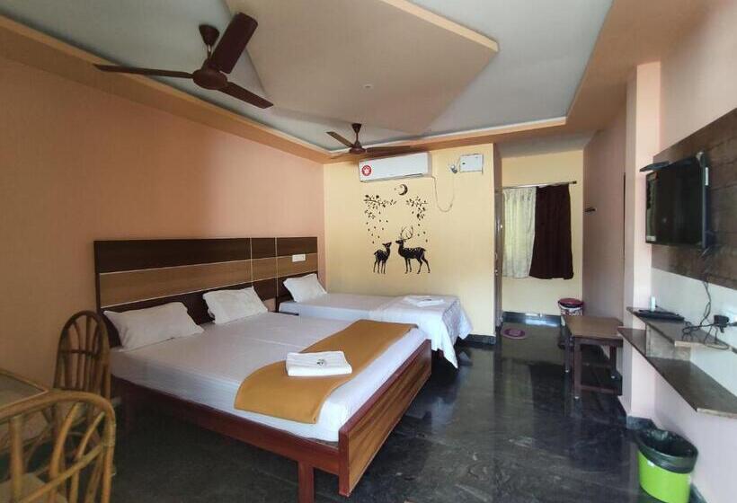 ホテル Sri Murugan Beach Paradise